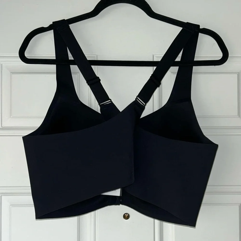 NWT KNIX‎ SIZE 8 Catalyst Front Zip Sports Bra black